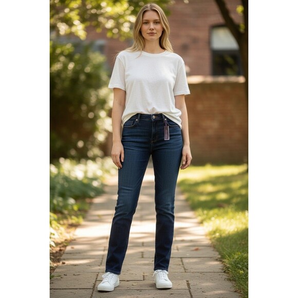 Gloria Vanderbilt Jordyn Curvy Barely Boot Pants Women's 8L Slimming NWT - Picture 1 of 6